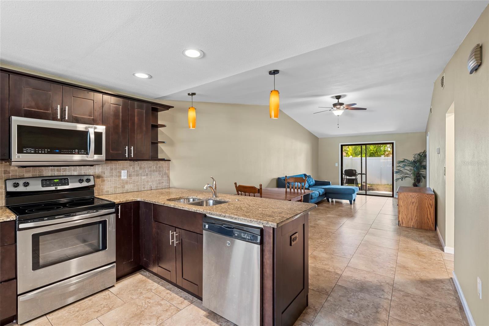 120 EDGEWOOD CT
