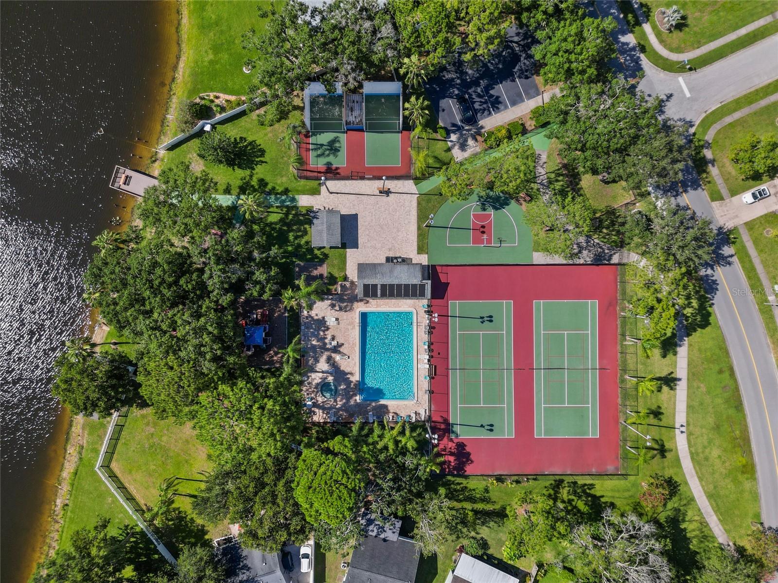 120 EDGEWOOD CT