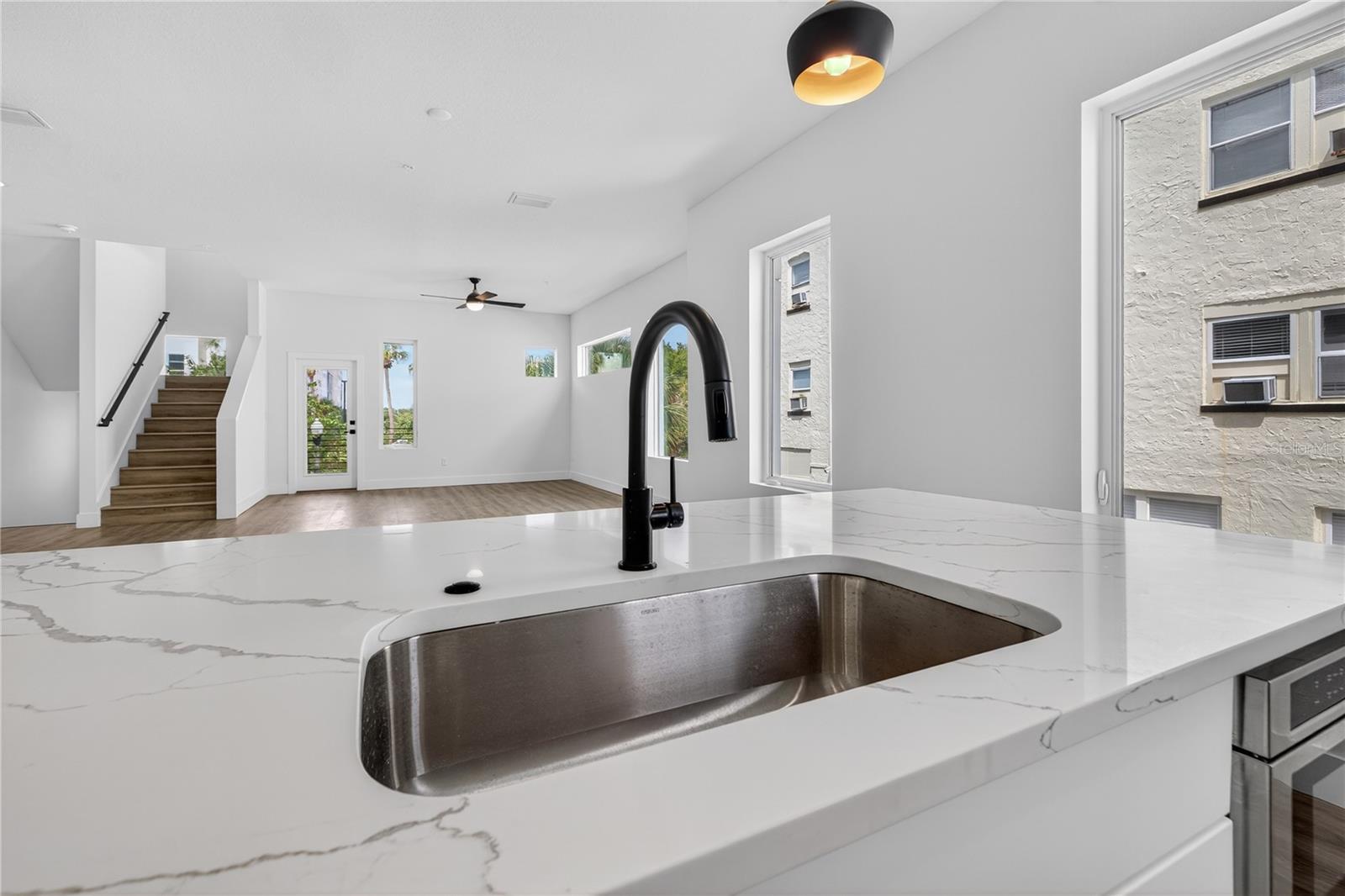 536 DR. MARTIN LUTHER KING JR ST S