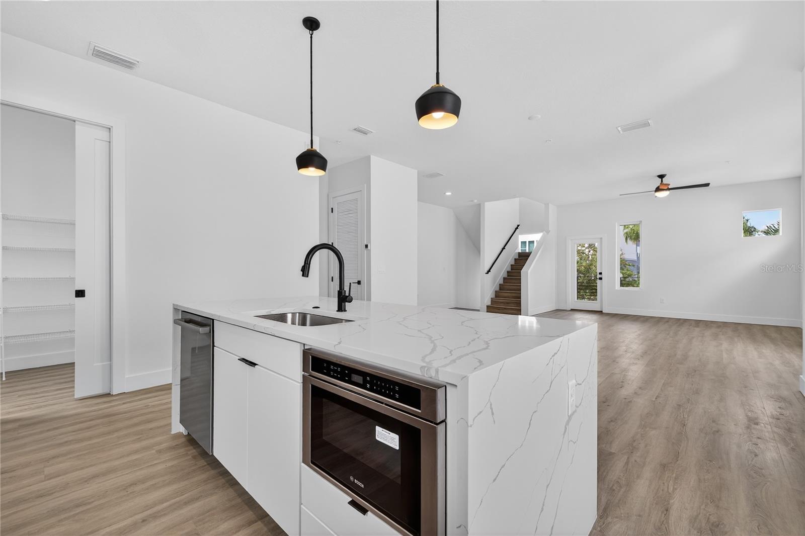 536 DR. MARTIN LUTHER KING JR ST S