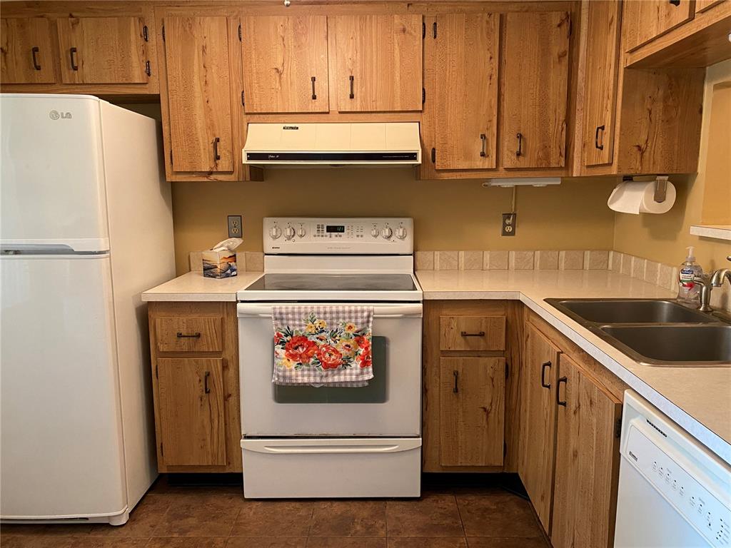 2465 NORTHSIDE DR #703
