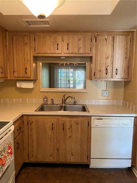 2465 NORTHSIDE DR #703