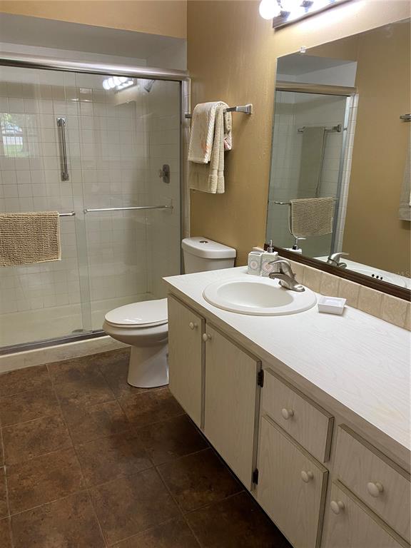 2465 NORTHSIDE DR #703