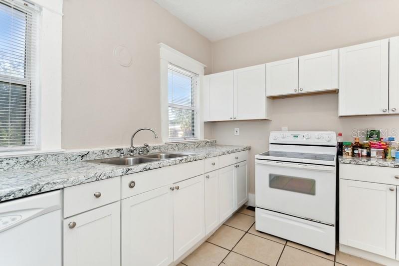1826 19TH STREET S