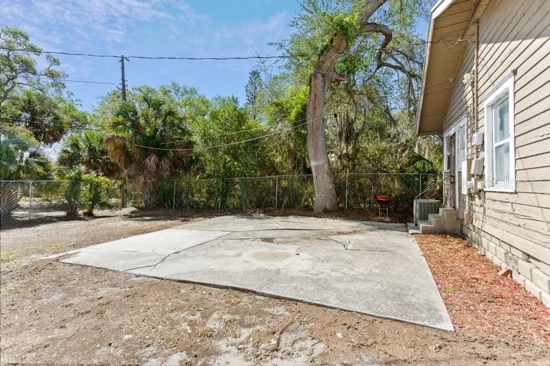 1826 19TH STREET S