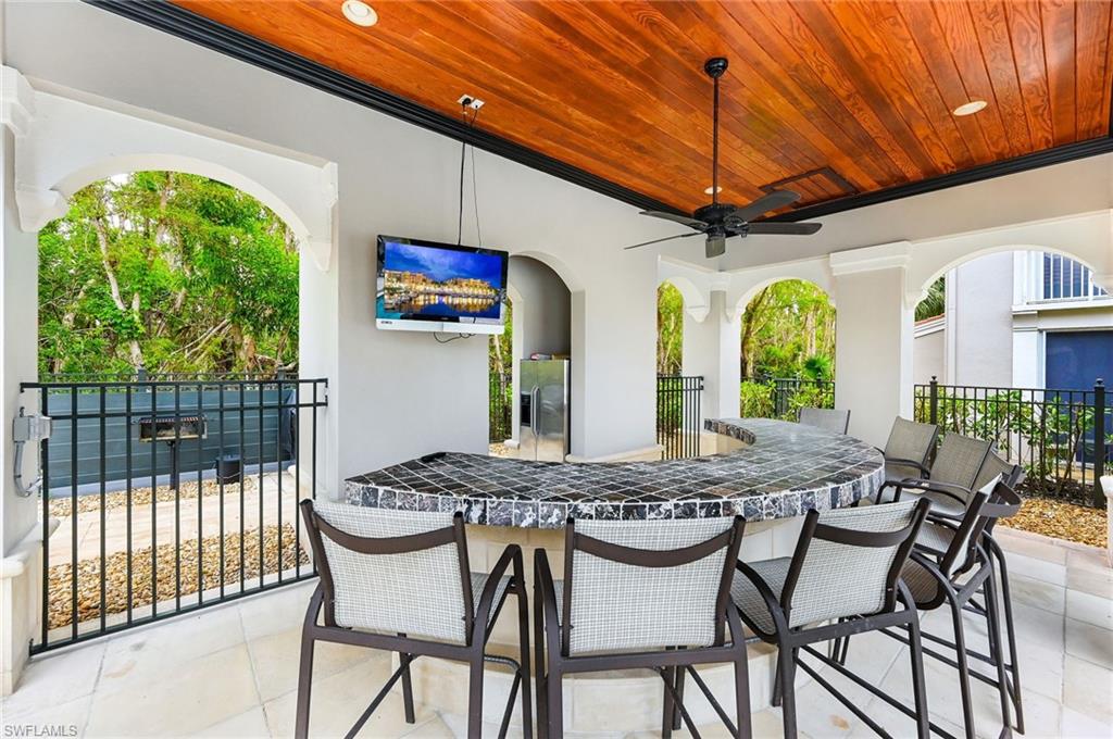 23400 Alamanda DR Unit: 201