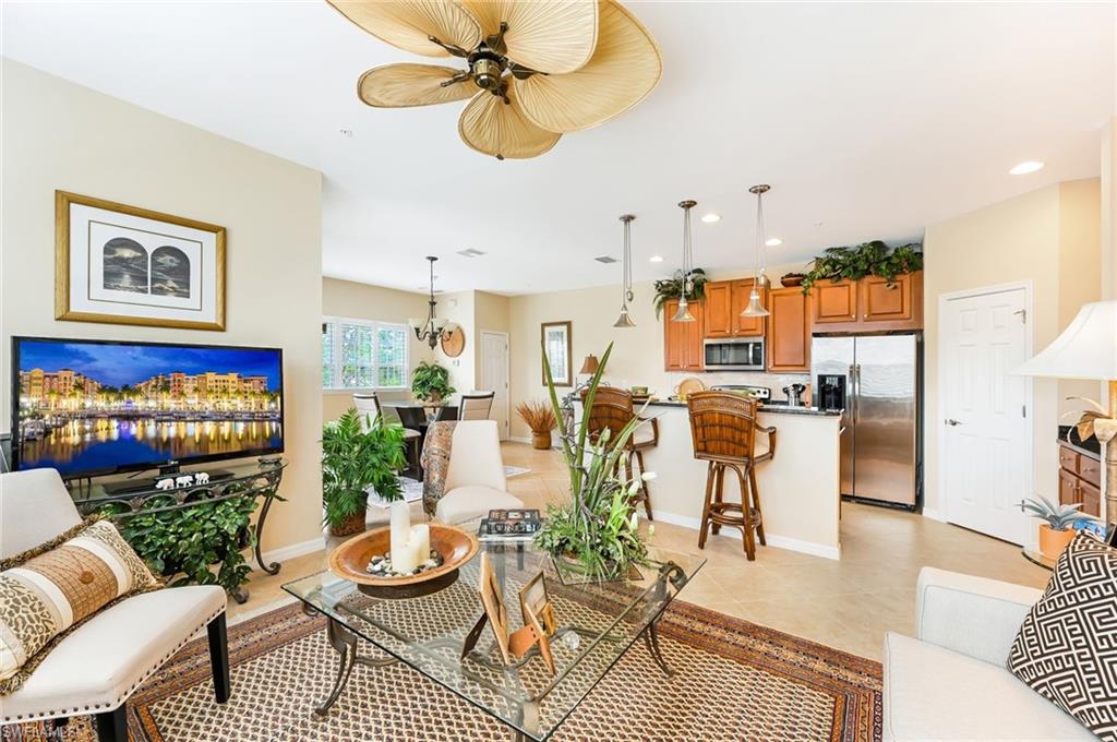 23400 Alamanda DR Unit: 201