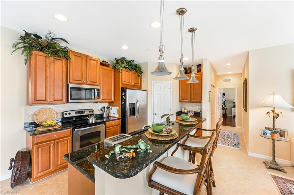 23400 Alamanda DR Unit: 201