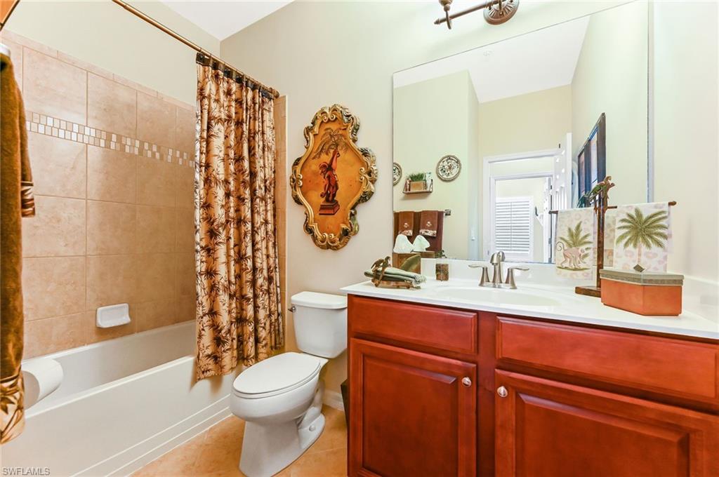 23400 Alamanda DR Unit: 201