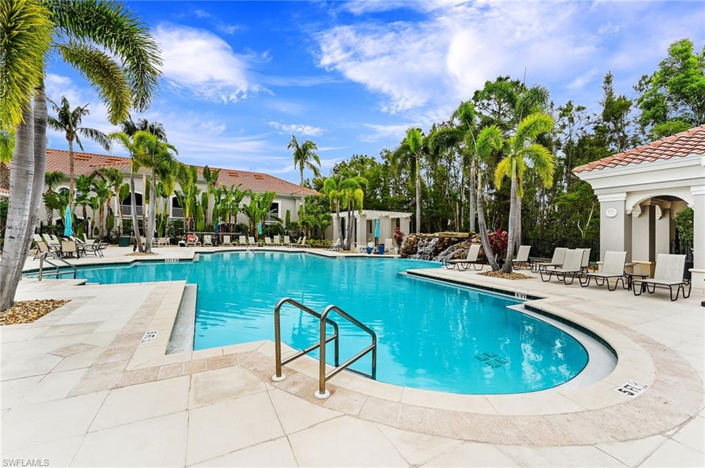 23400 Alamanda DR Unit: 201