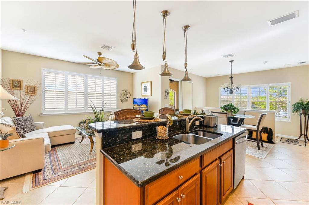 23400 Alamanda DR Unit: 201