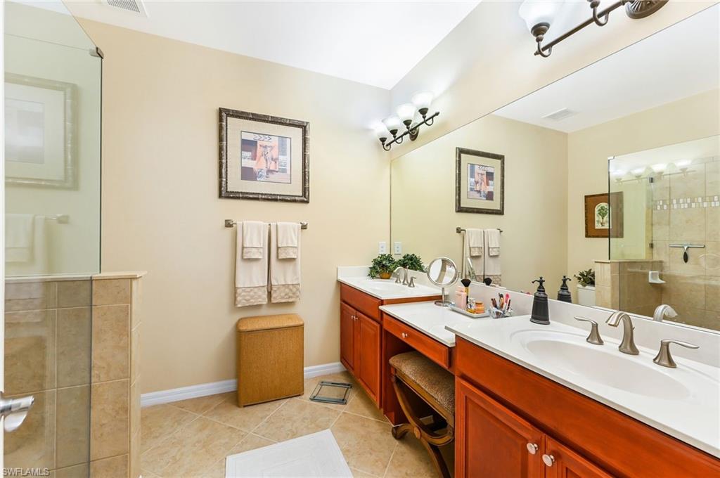 23400 Alamanda DR Unit: 201