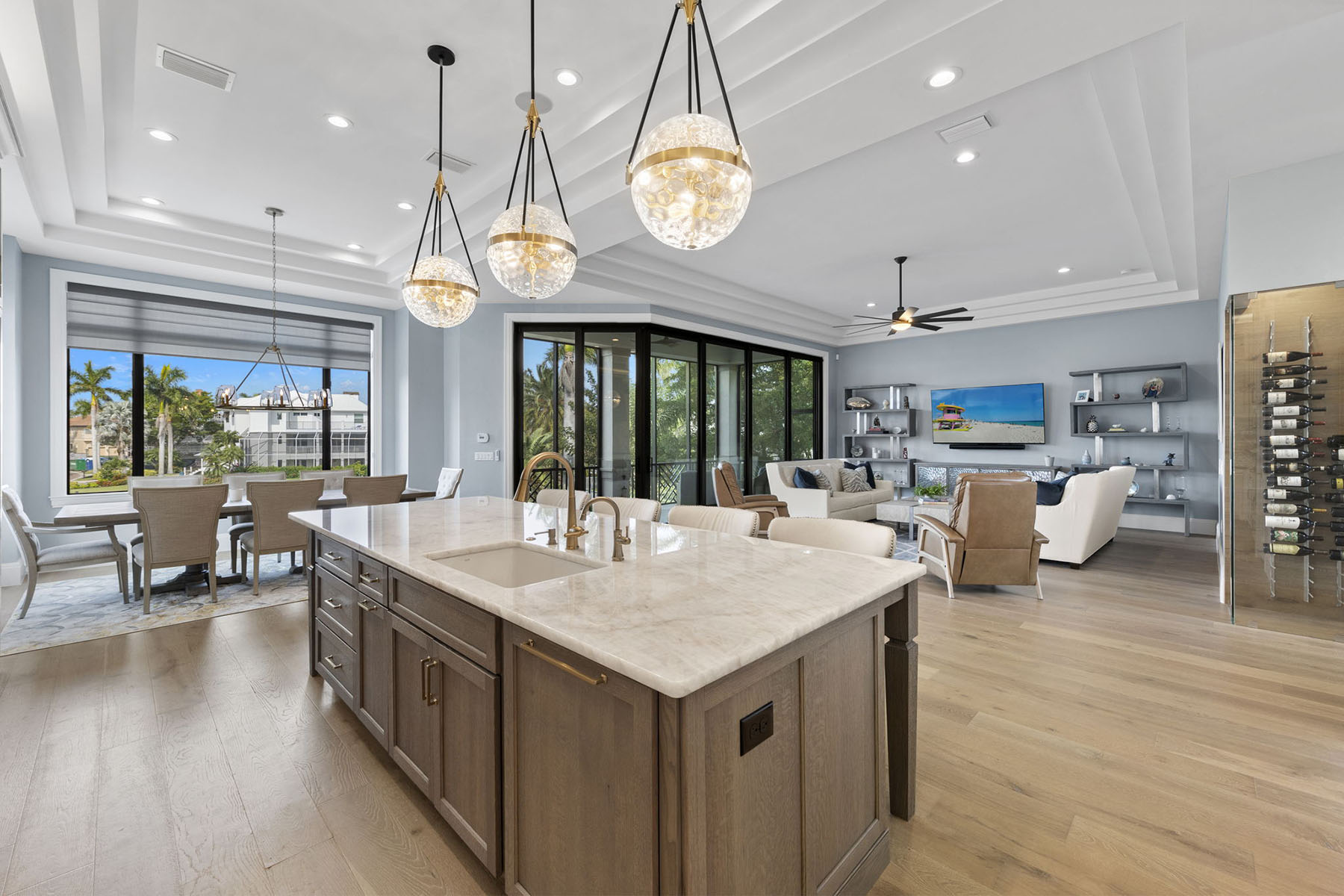 211 San Mateo Drive