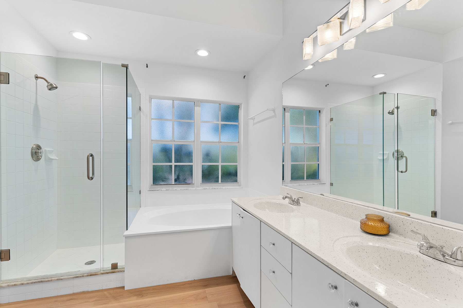 6835 San Marino Drive , 809A