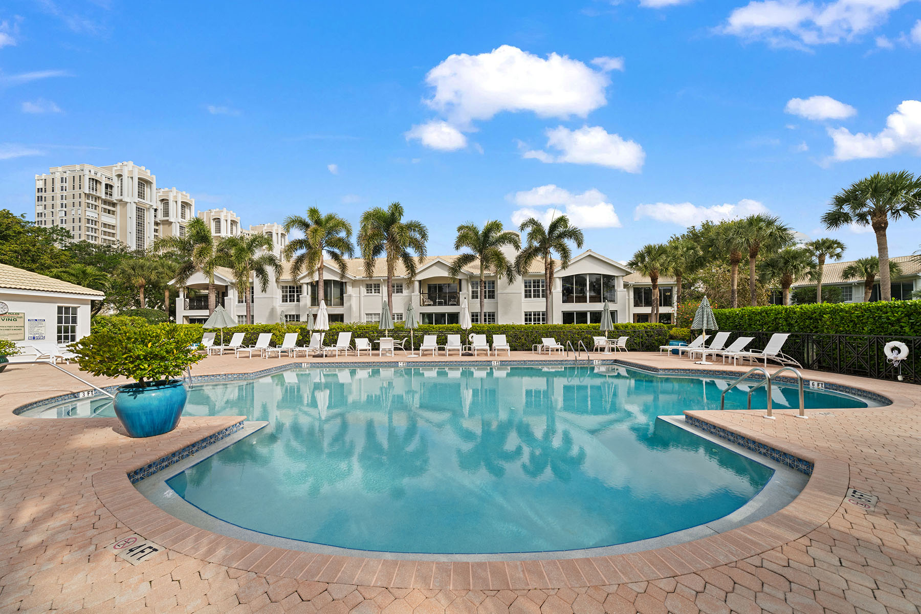 6835 San Marino Drive , 809A