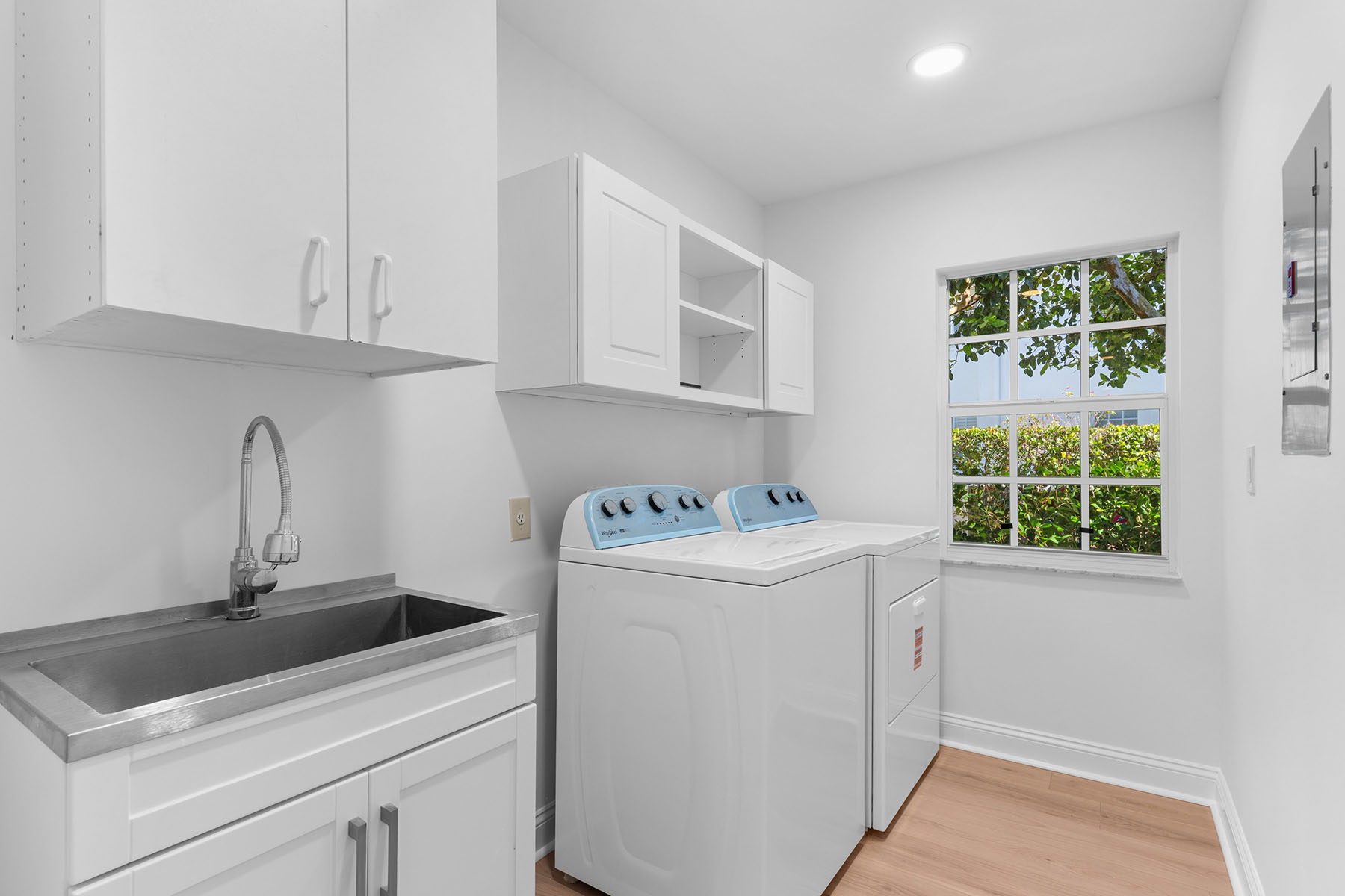 6835 San Marino Drive , 809A