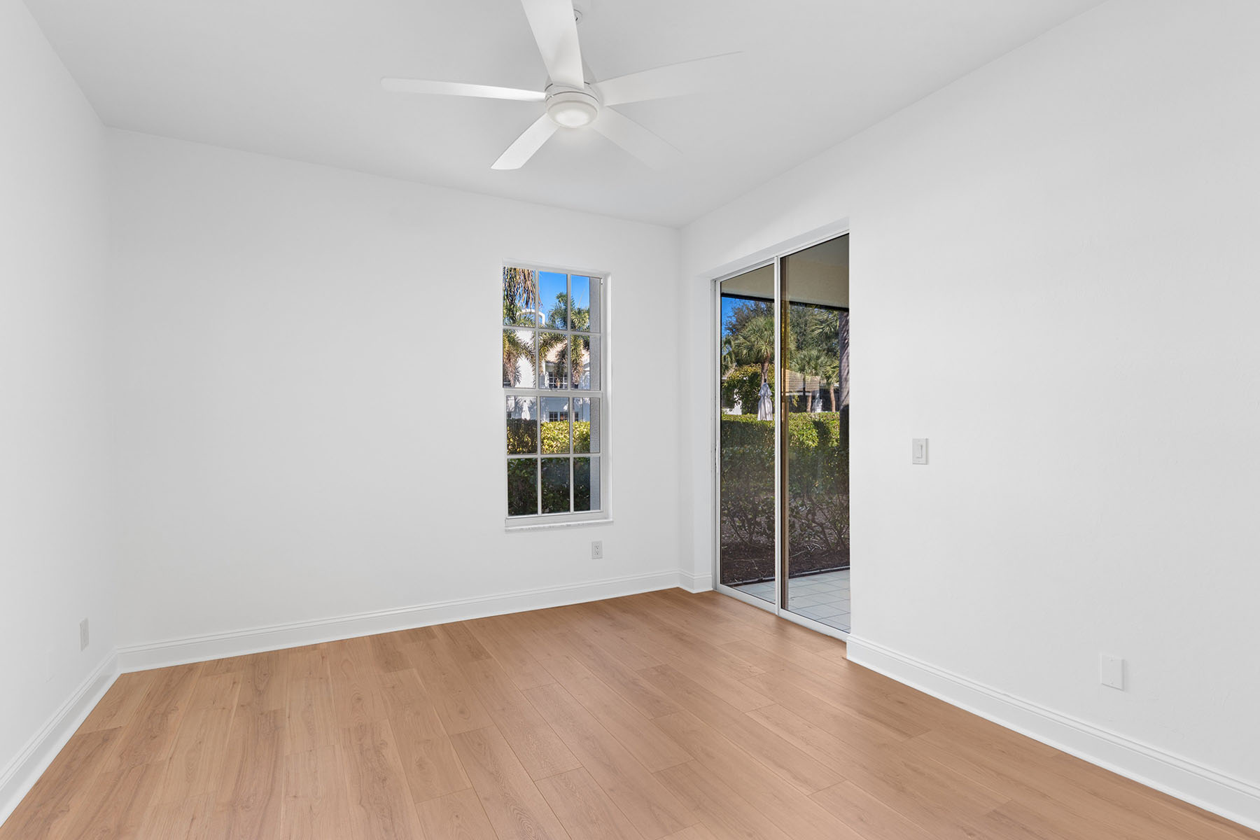 6835 San Marino Drive , 809A