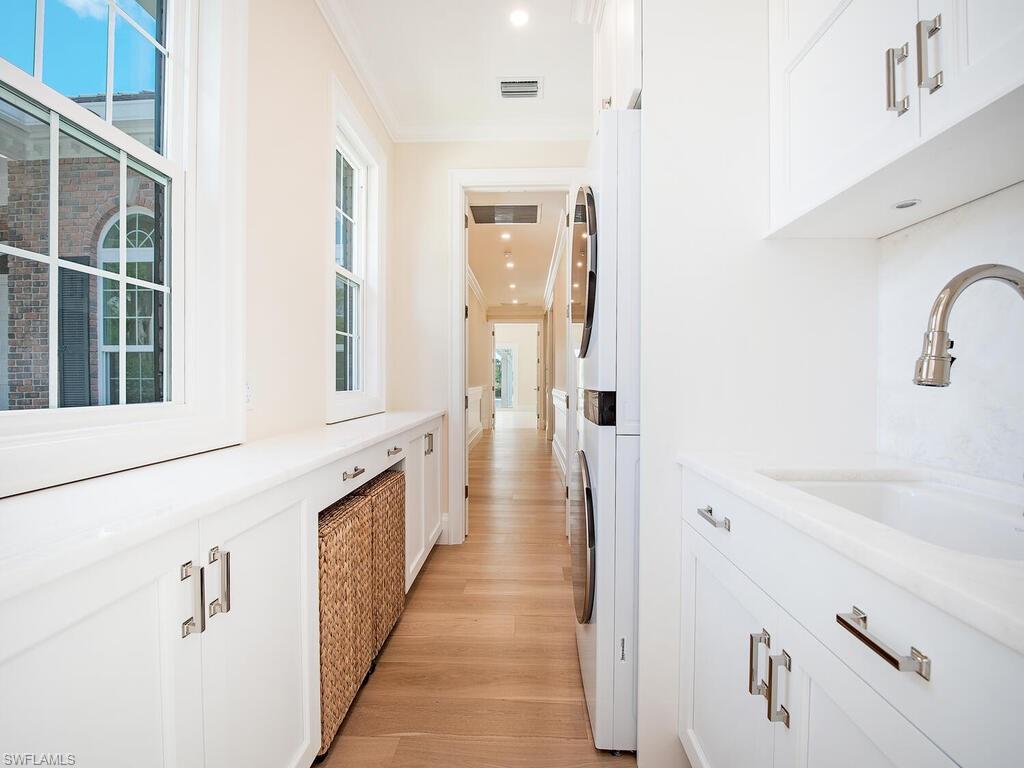 4756 Pond Apple DR N