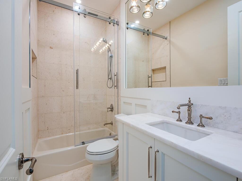 4756 Pond Apple DR N