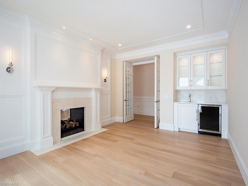 4756 Pond Apple DR N