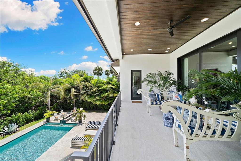 210 Topanga DR