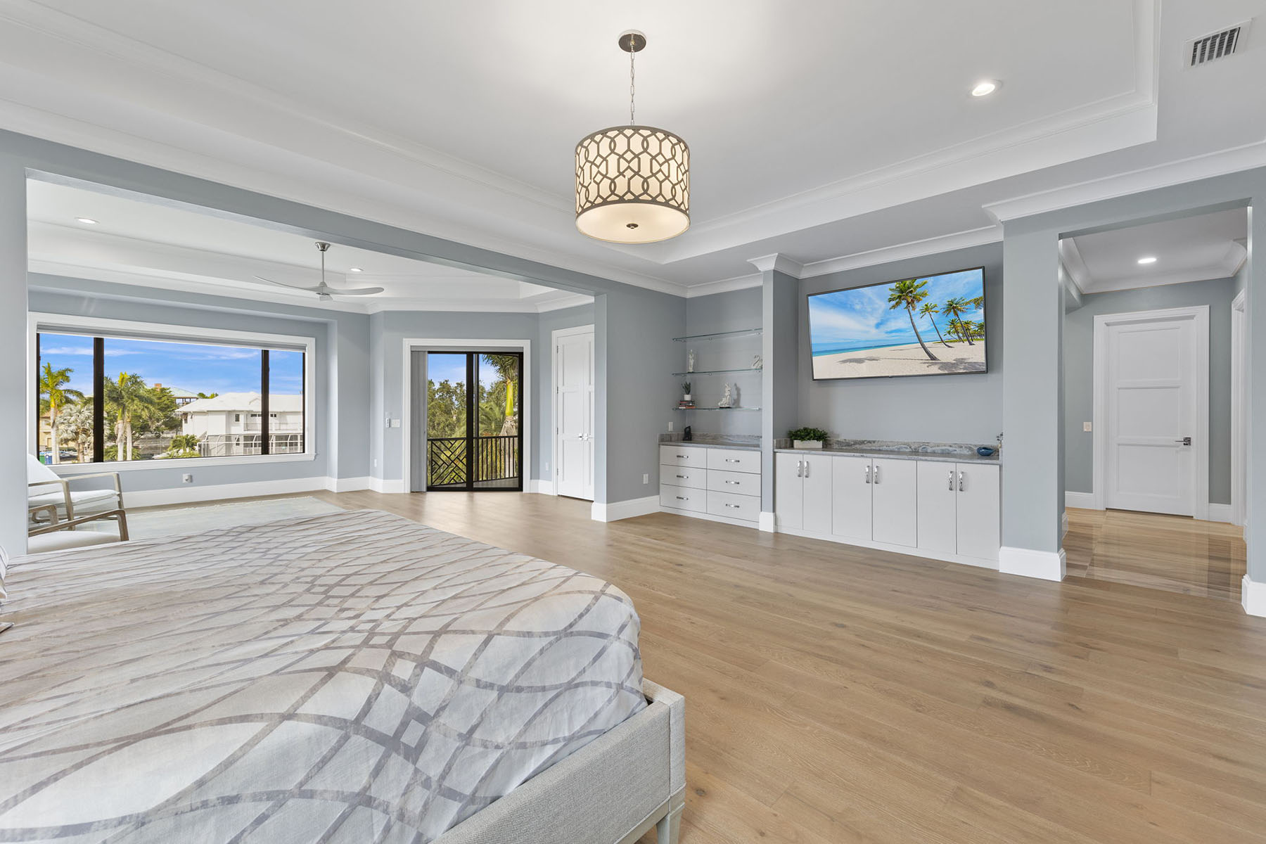 211 San Mateo Drive
