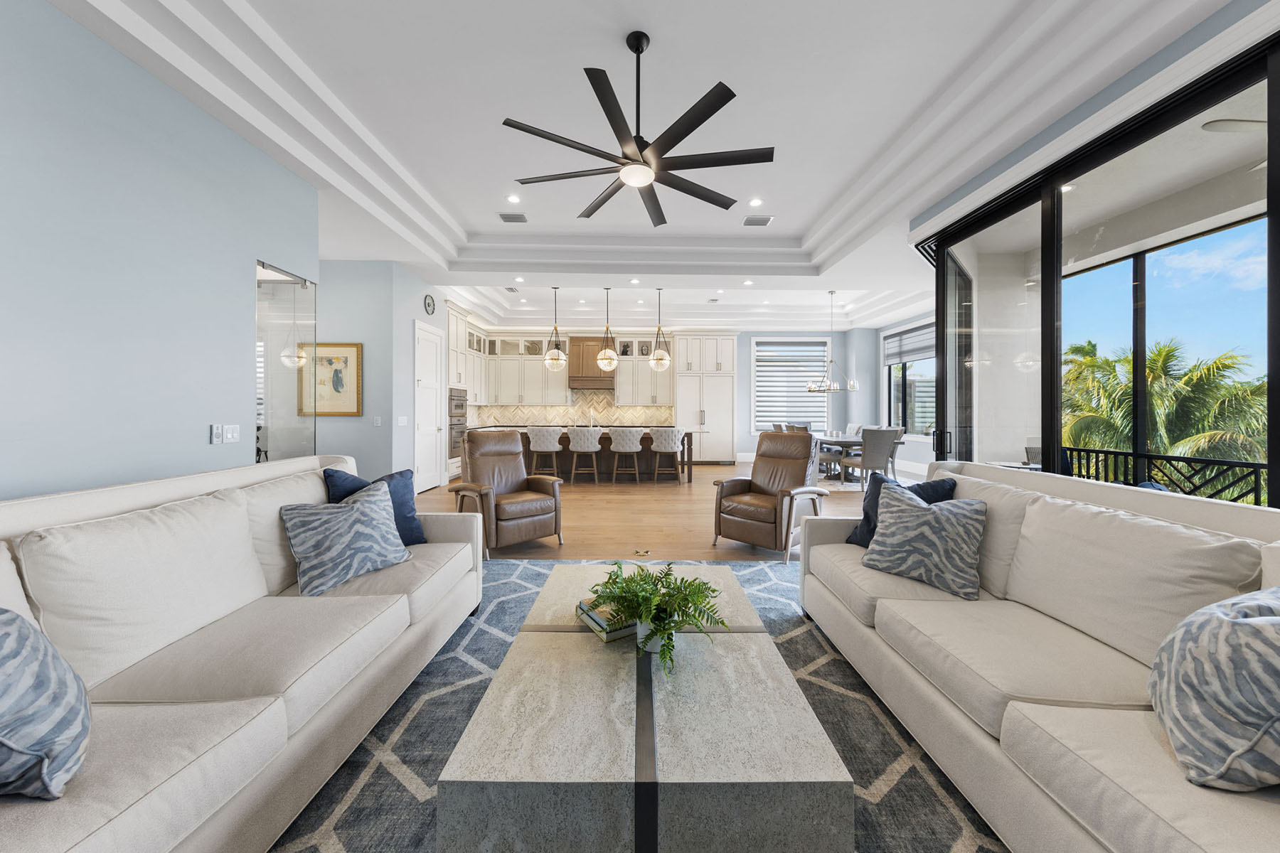 211 San Mateo Drive