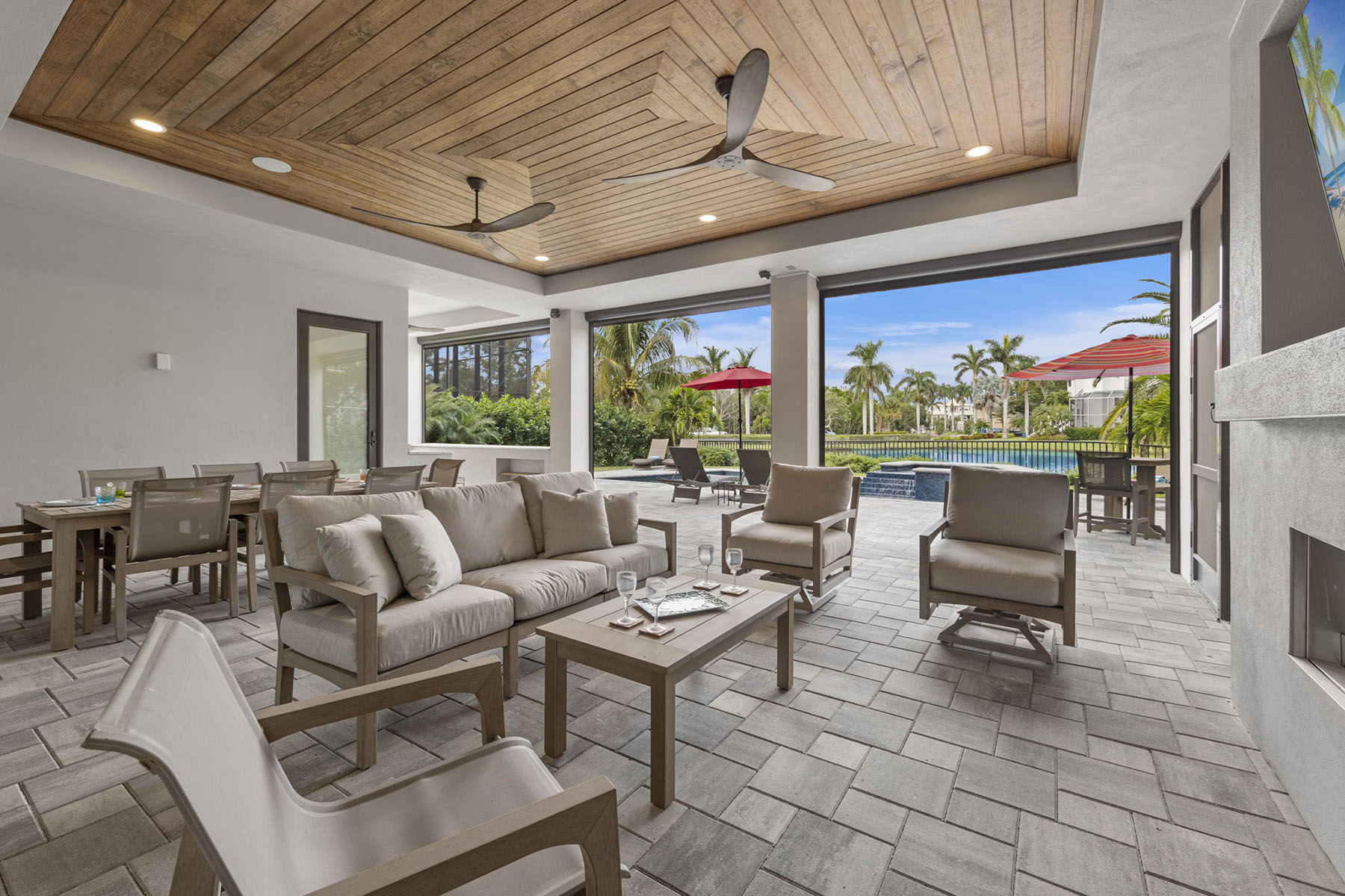 211 San Mateo Drive