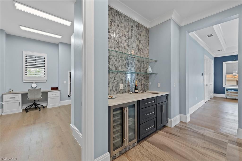 211 San Mateo DR