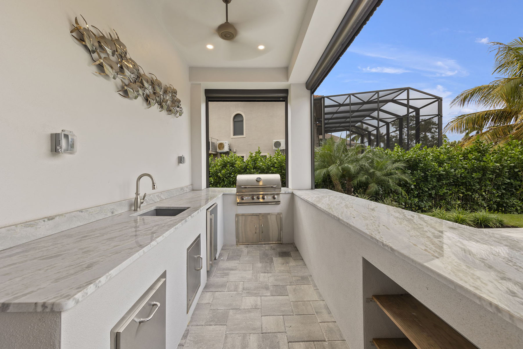 211 San Mateo Drive