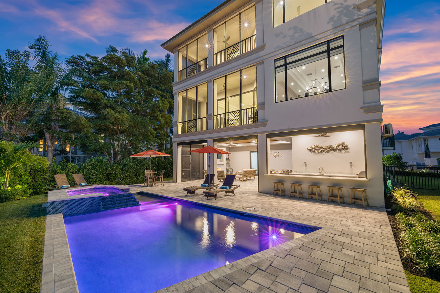 211 San Mateo Drive