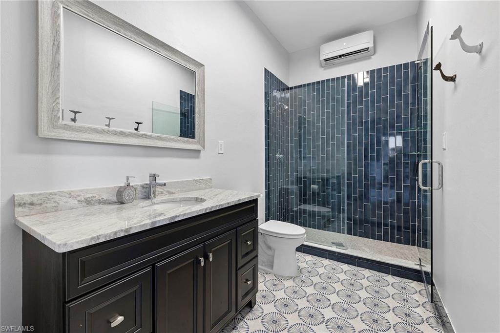 211 San Mateo DR