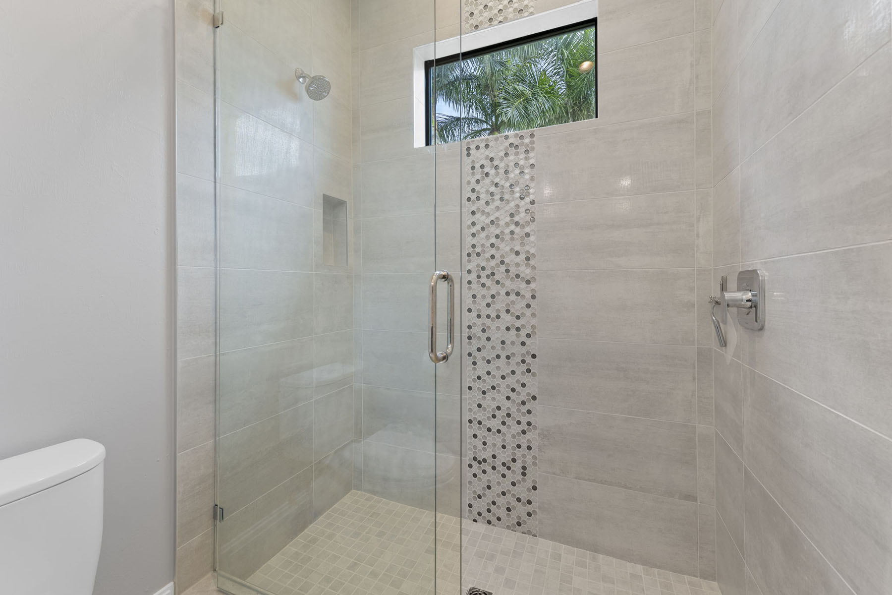 211 San Mateo Drive
