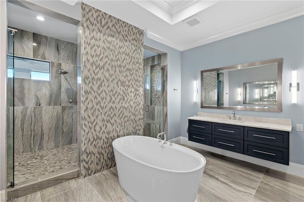 211 San Mateo DR