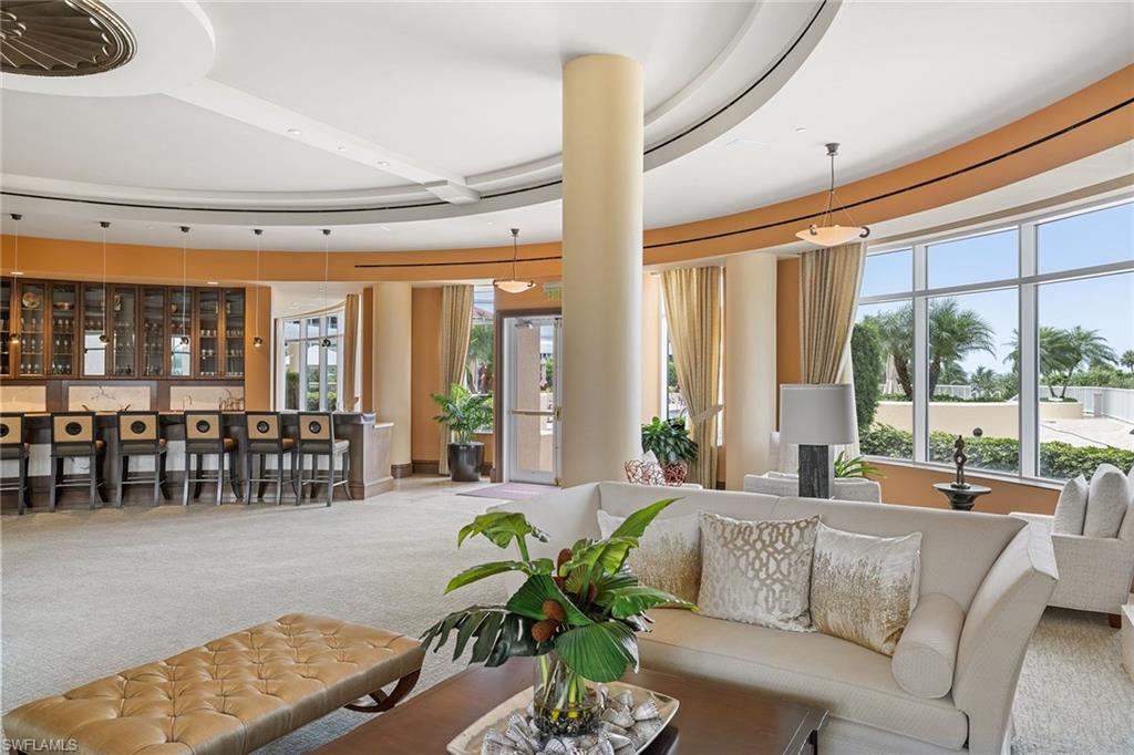 4501 Gulf Shore BLVD N # 405