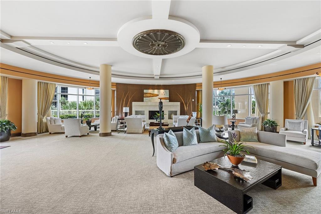 4501 Gulf Shore BLVD N # 405