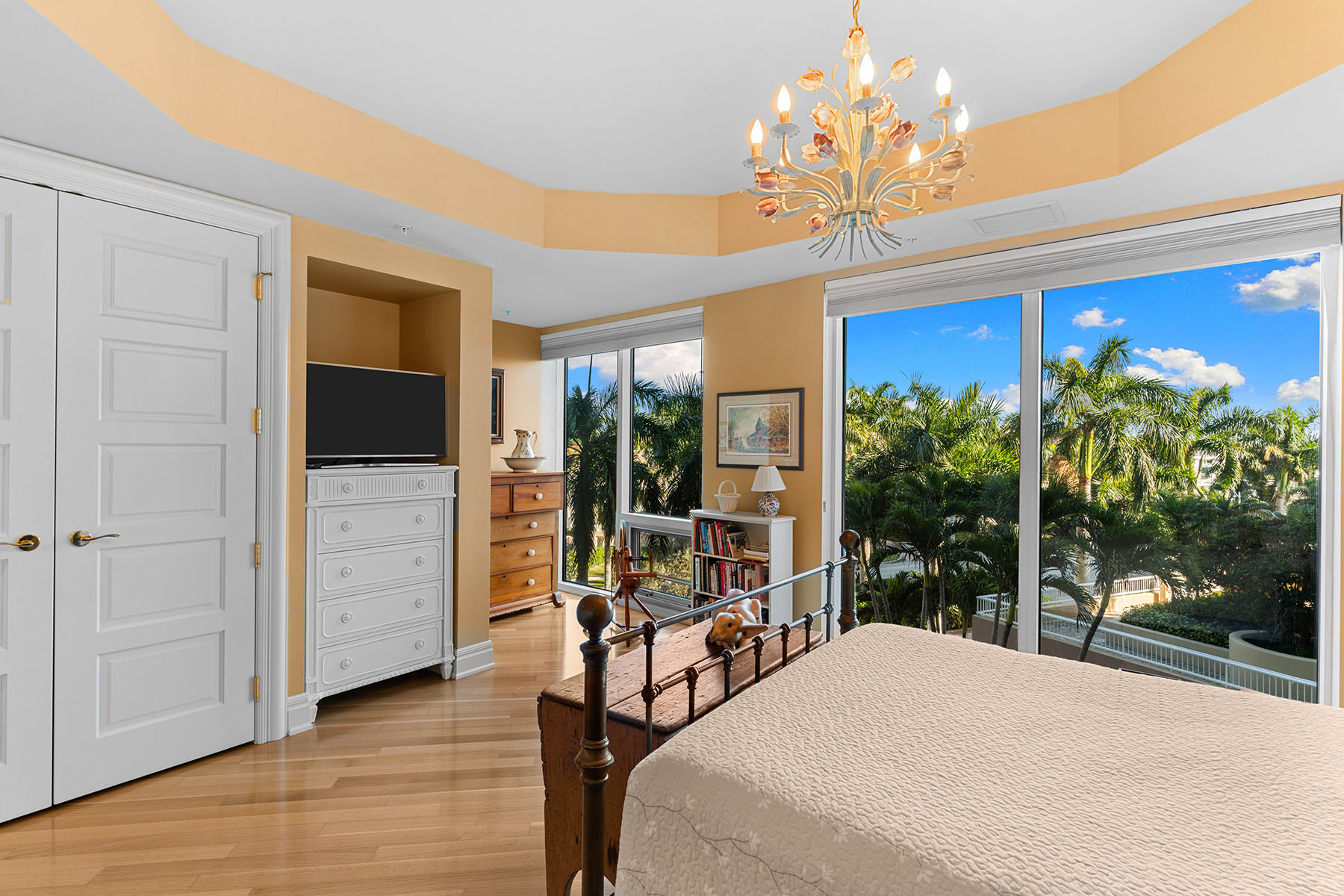 4501 Gulf Shore Boulevard N , 405