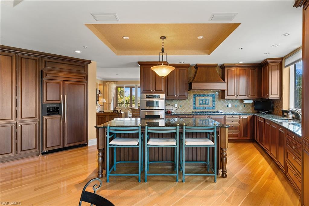 4501 Gulf Shore BLVD N # 405