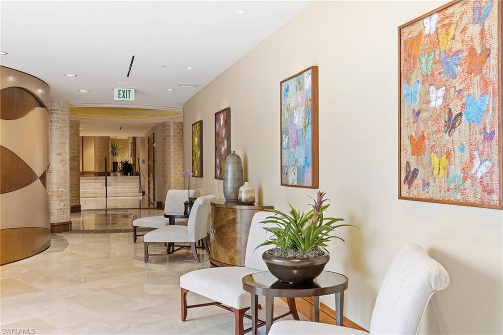 4501 Gulf Shore BLVD N # 405