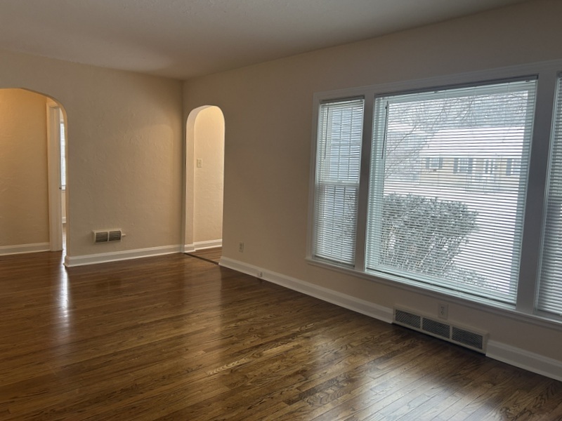 519 S 11th Avenue Unit: LOWER