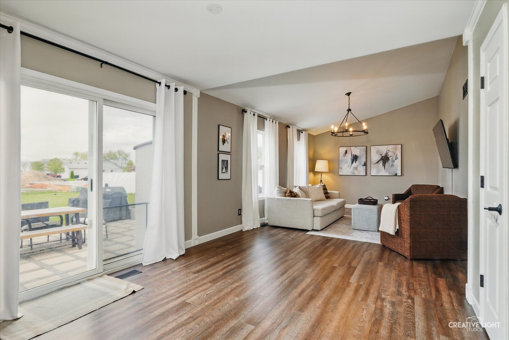 51 W Prairiefield Avenue