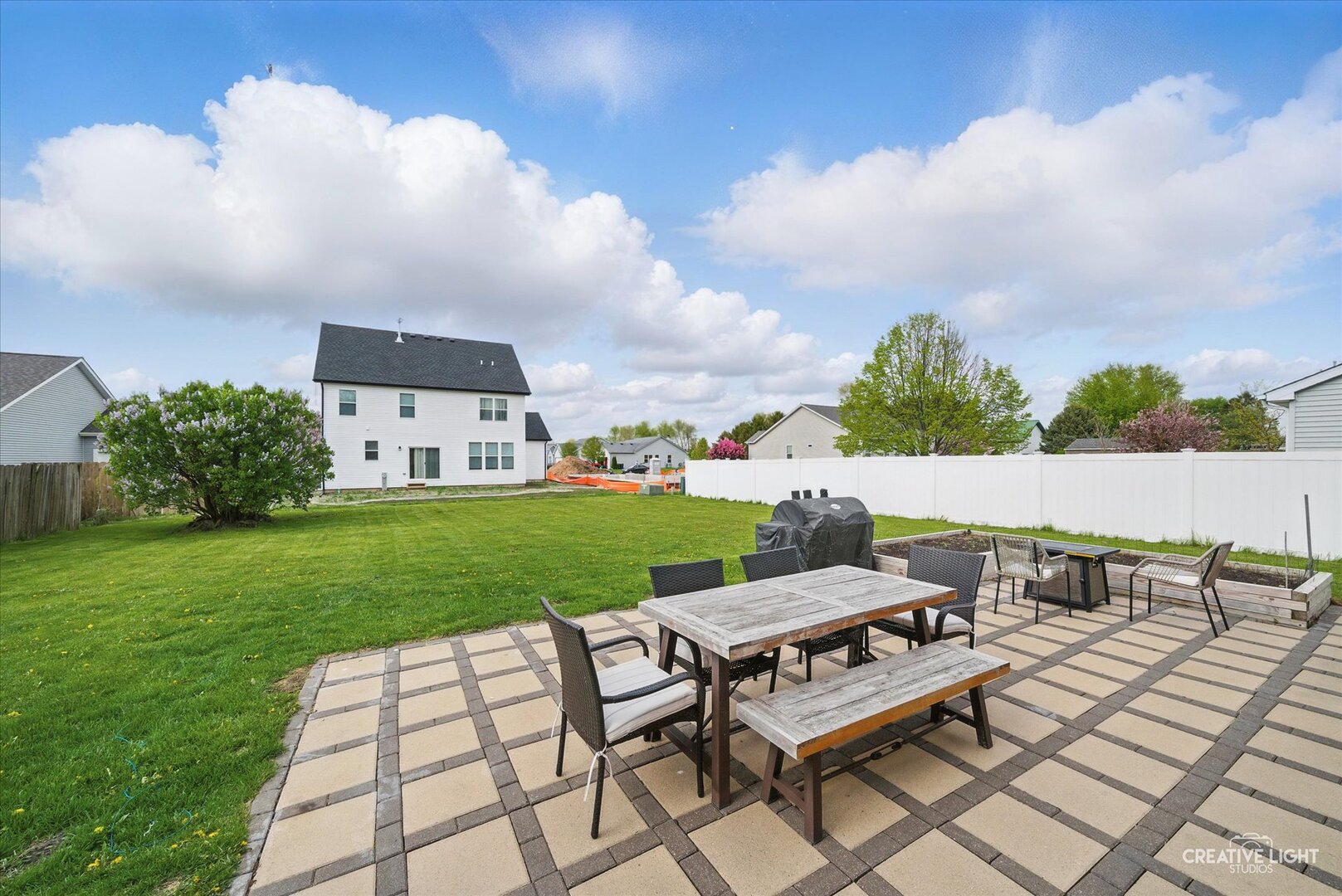 51 W Prairiefield Avenue