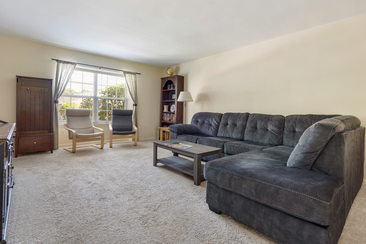 1352 Arlington Court
