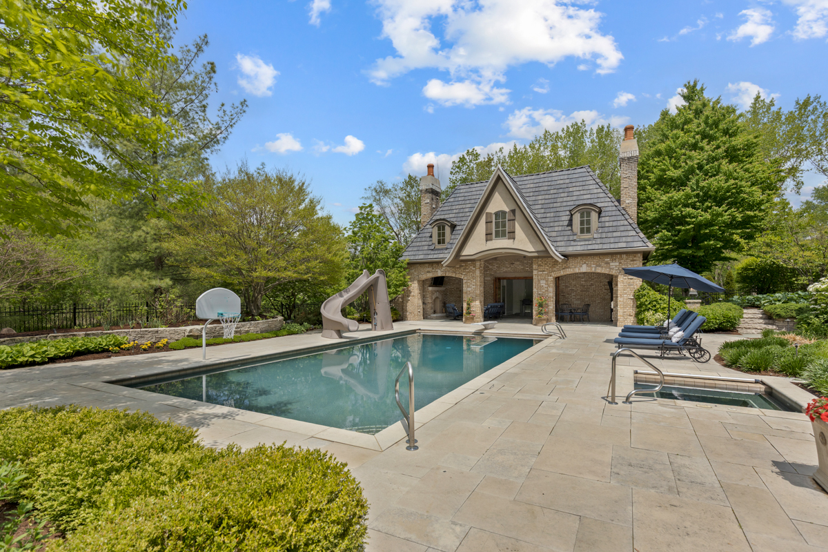 1010 Glenbriar Court