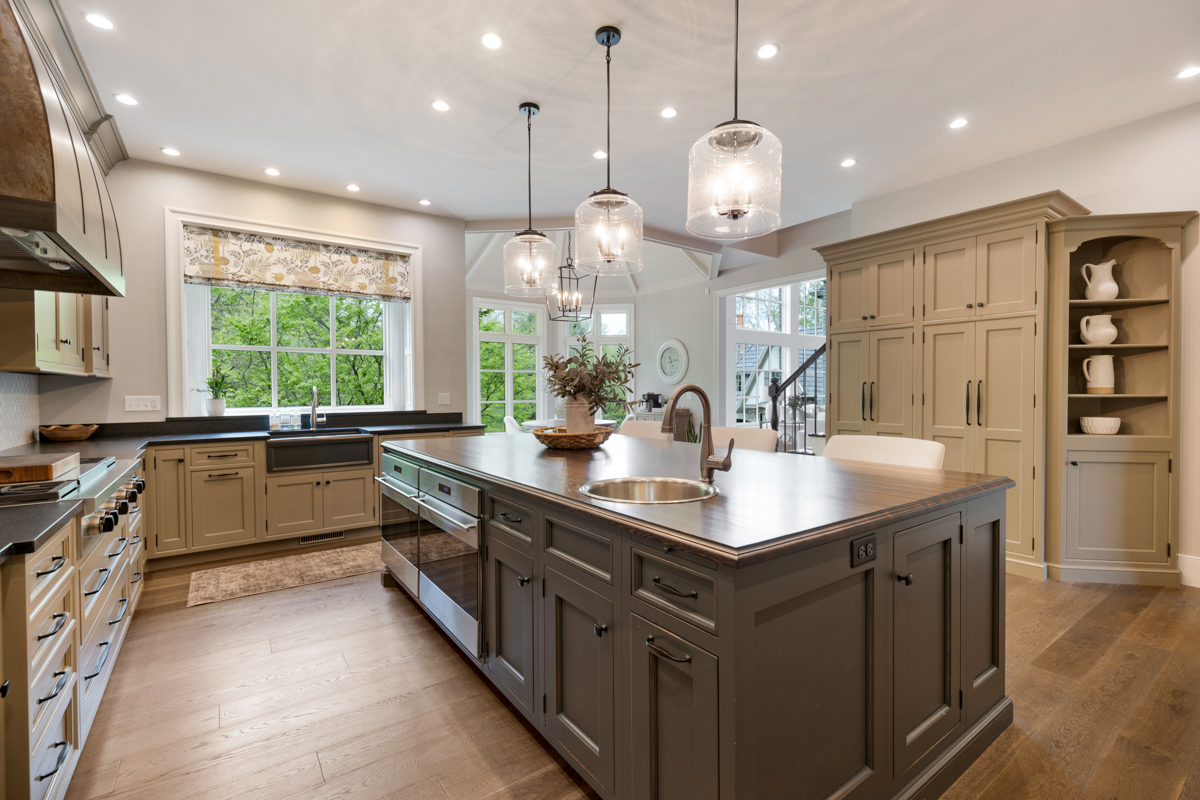 1010 Glenbriar Court