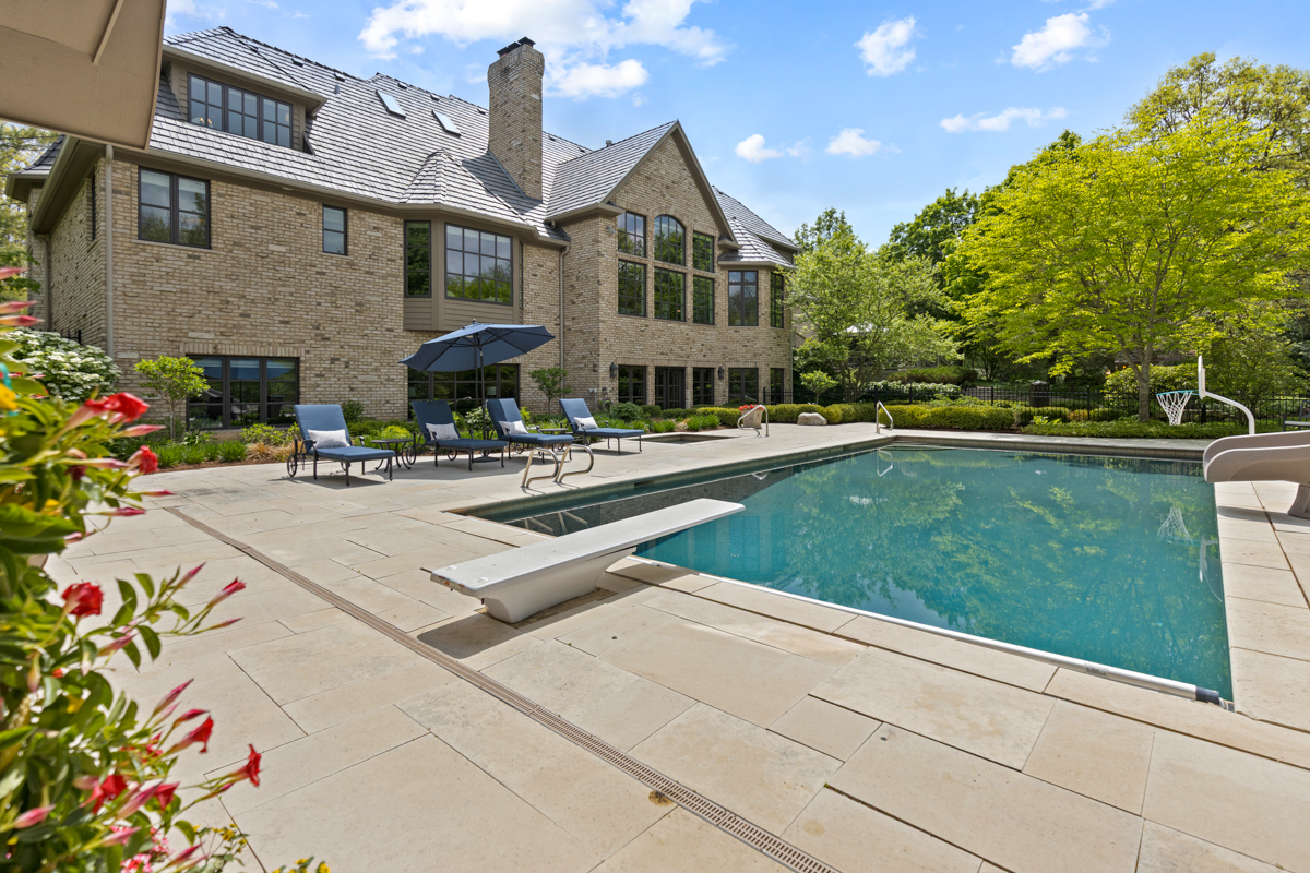 1010 Glenbriar Court