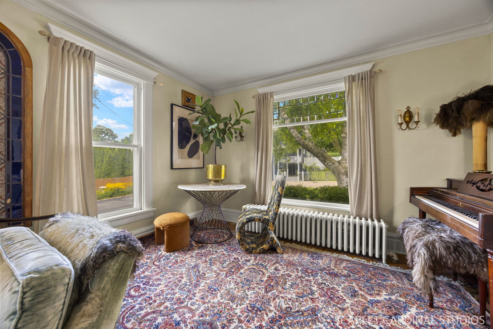 221 E Shannon Street E