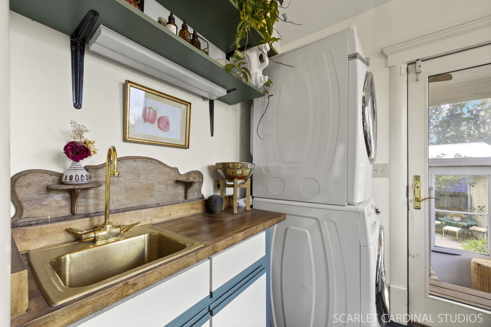 221 E Shannon Street E