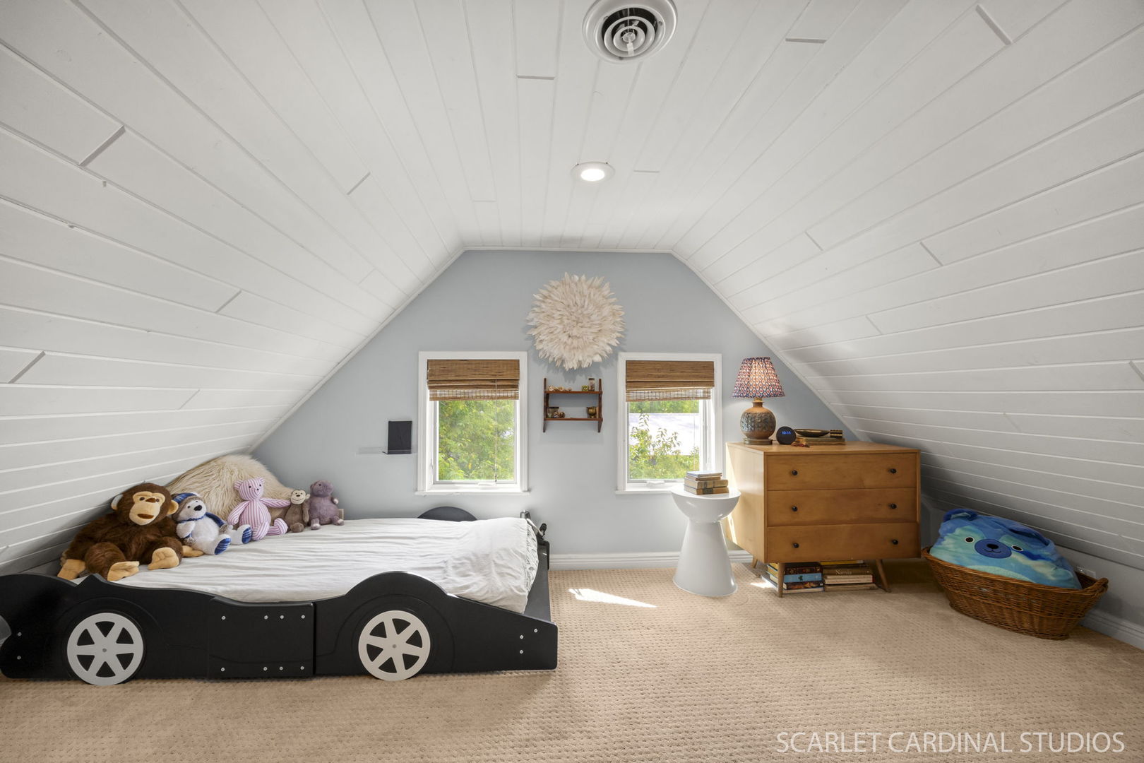 221 E Shannon Street E