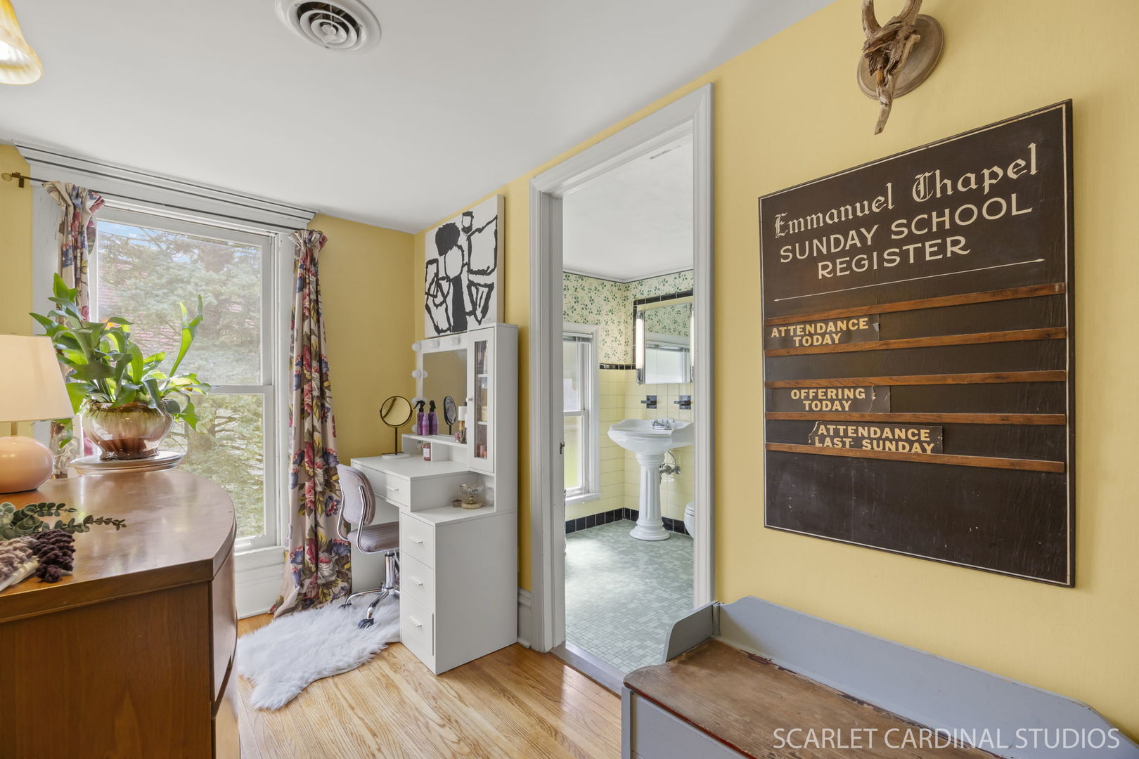 221 E Shannon Street E